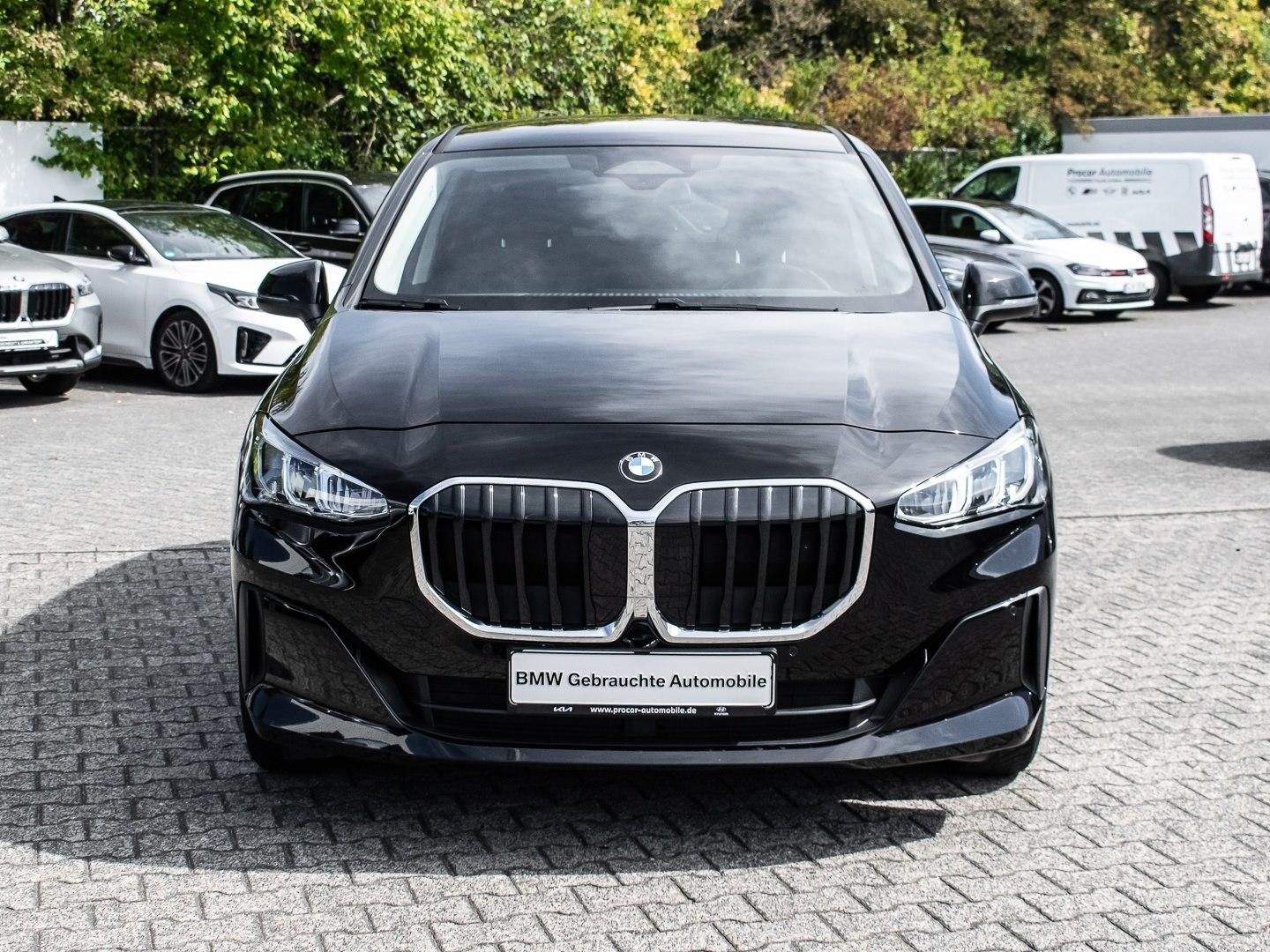 BMW 218i RFK NAVI LED Sound Syst. PDC V+H DAB Klima