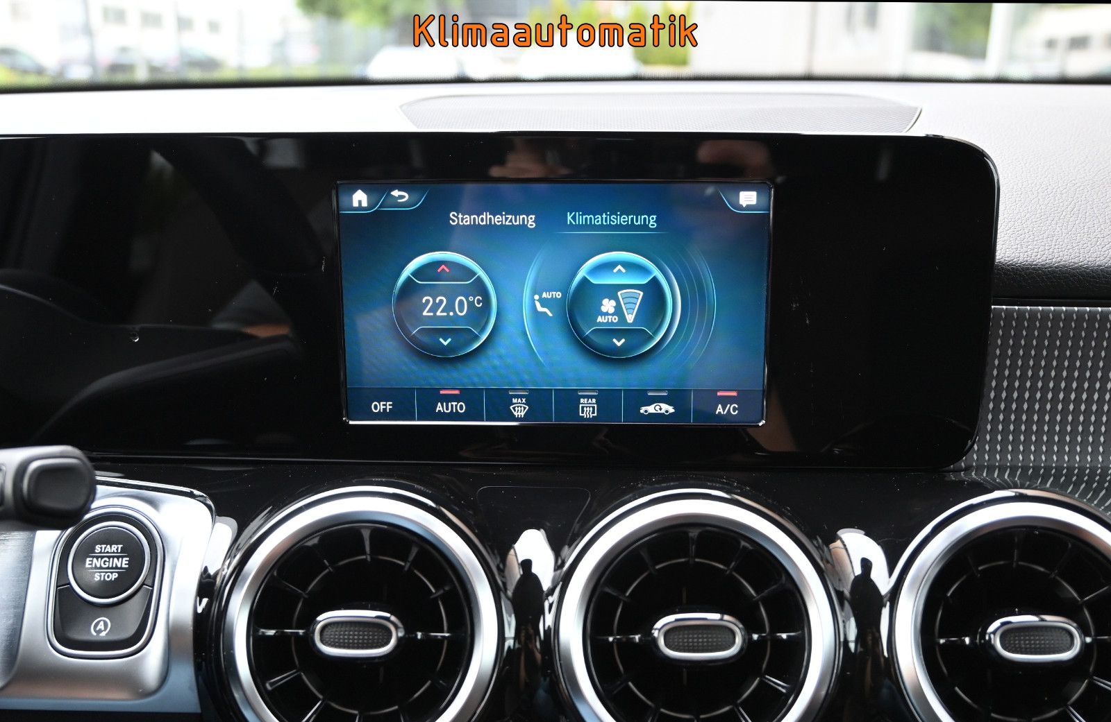 Fahrzeugabbildung Mercedes-Benz GLB 200 d Aut. Night Paket °AHK°STANDHEIZ°KAMERA