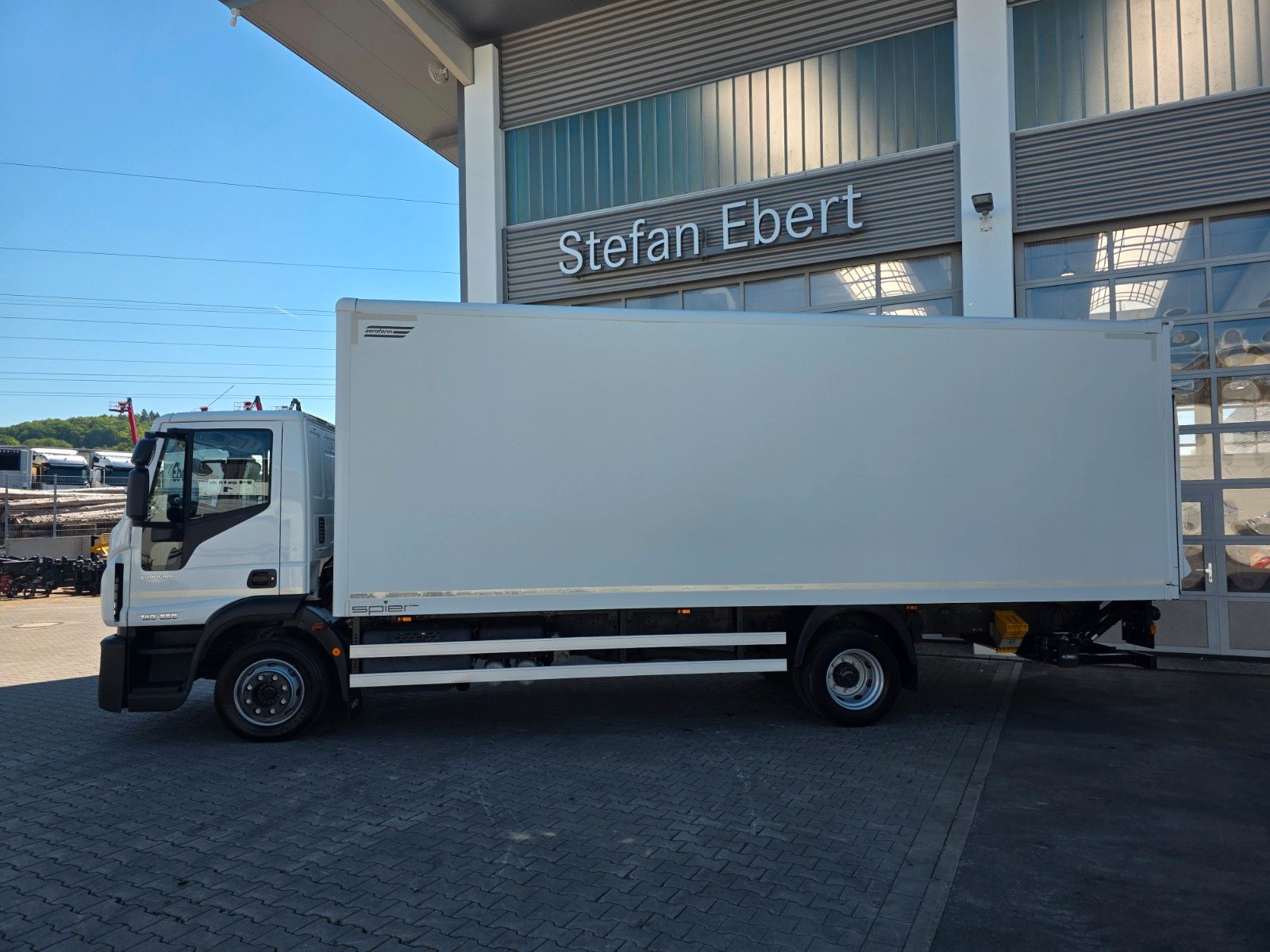 Fahrzeugabbildung Iveco Eurocargo 120E25 LBW 1.500kg Klima Standheizung