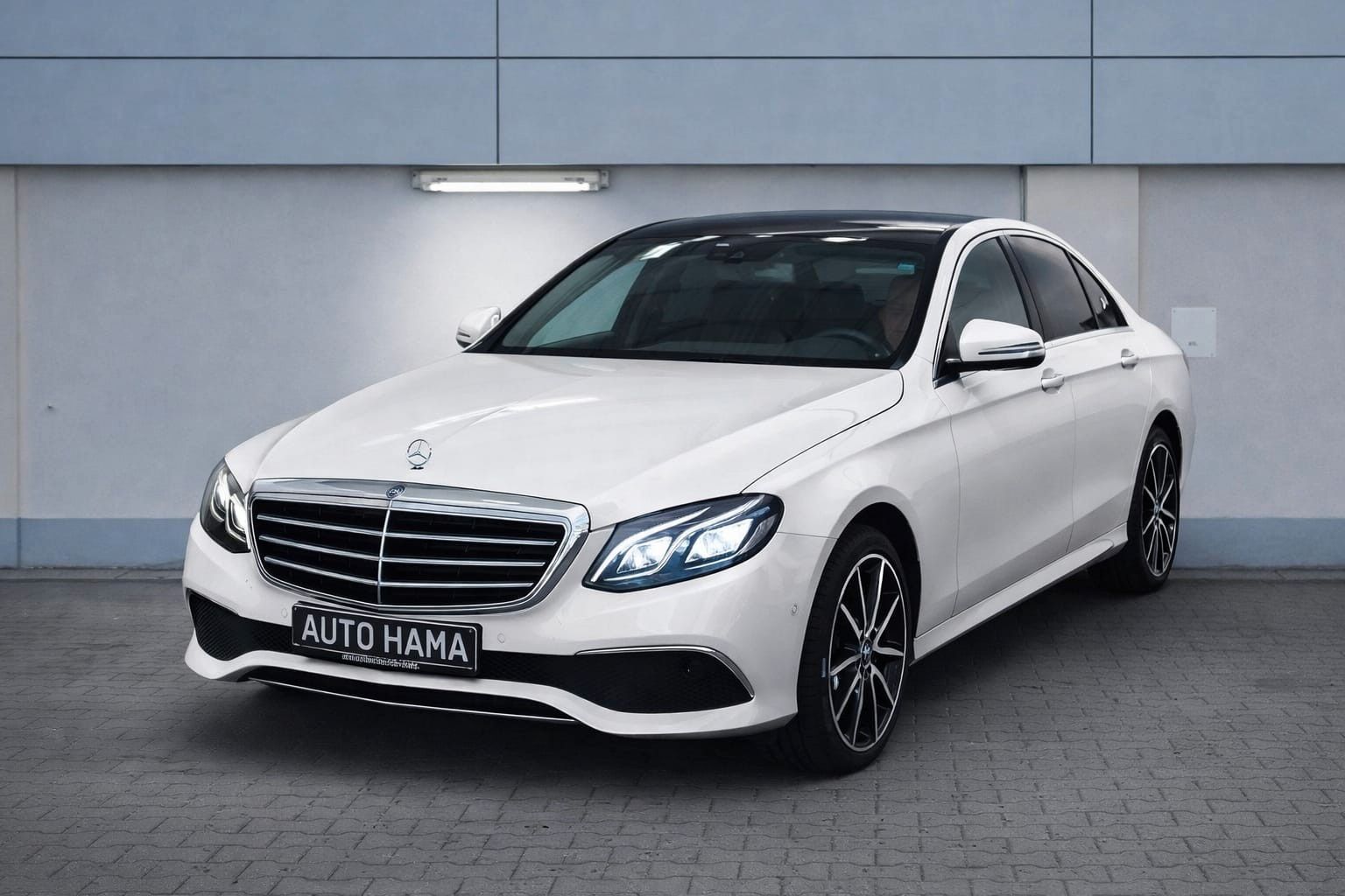 MERCEDES-BENZ E400 4Matic*ACC*NAV*LEDER*GARANTIE*