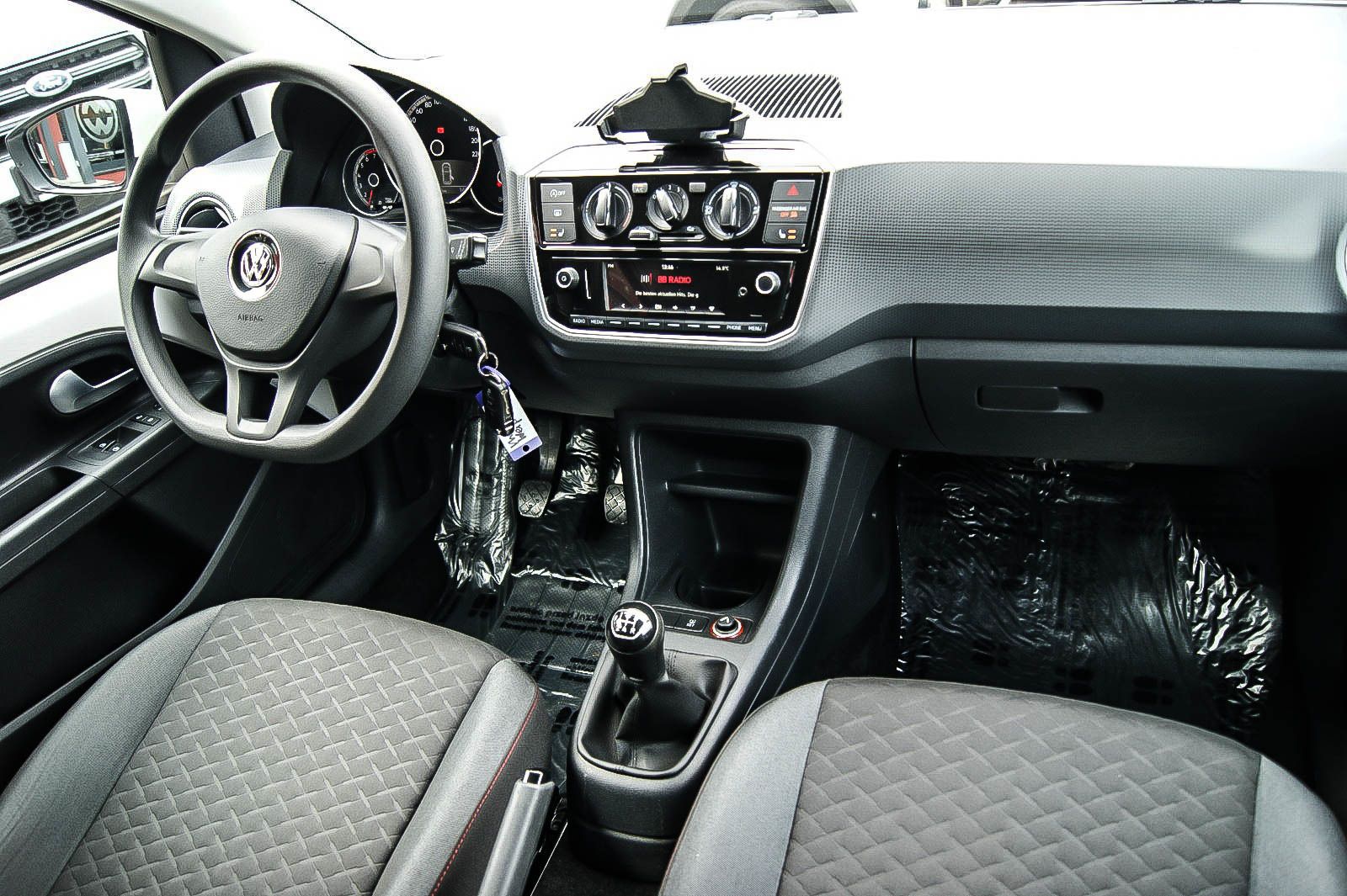 Fahrzeugabbildung Volkswagen up! 1.0 JOIN KLIMA SITZHEIZUNG BLUETOOTH 5-TÜRIG