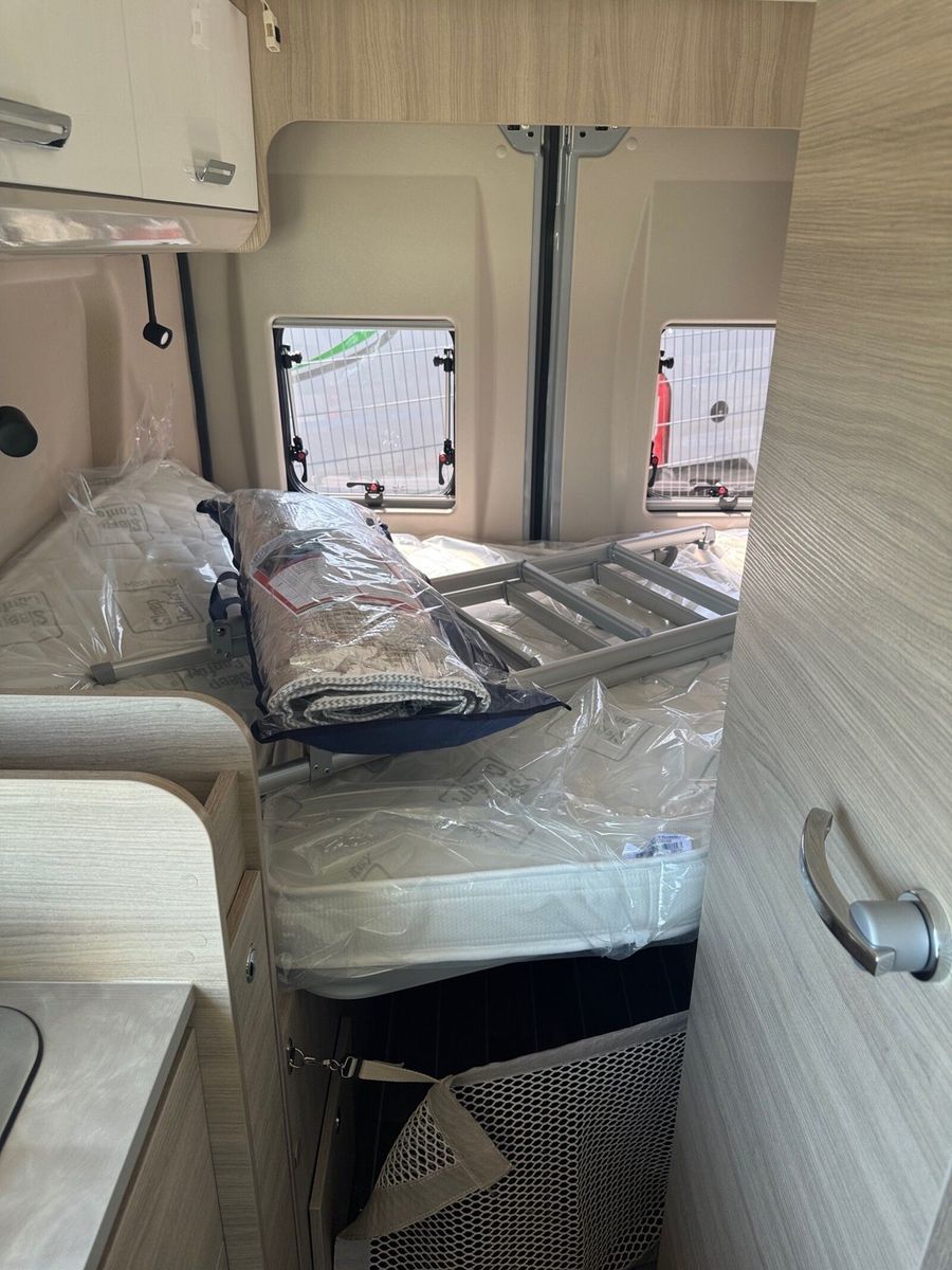 Fahrzeugabbildung Forster Vantasy 541 HB 140 PS mit Pop-Up Dach
