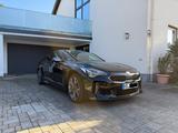 Kia Stinger 3.3 T-GDI AWD GT GT - schwarze Kia Stinger