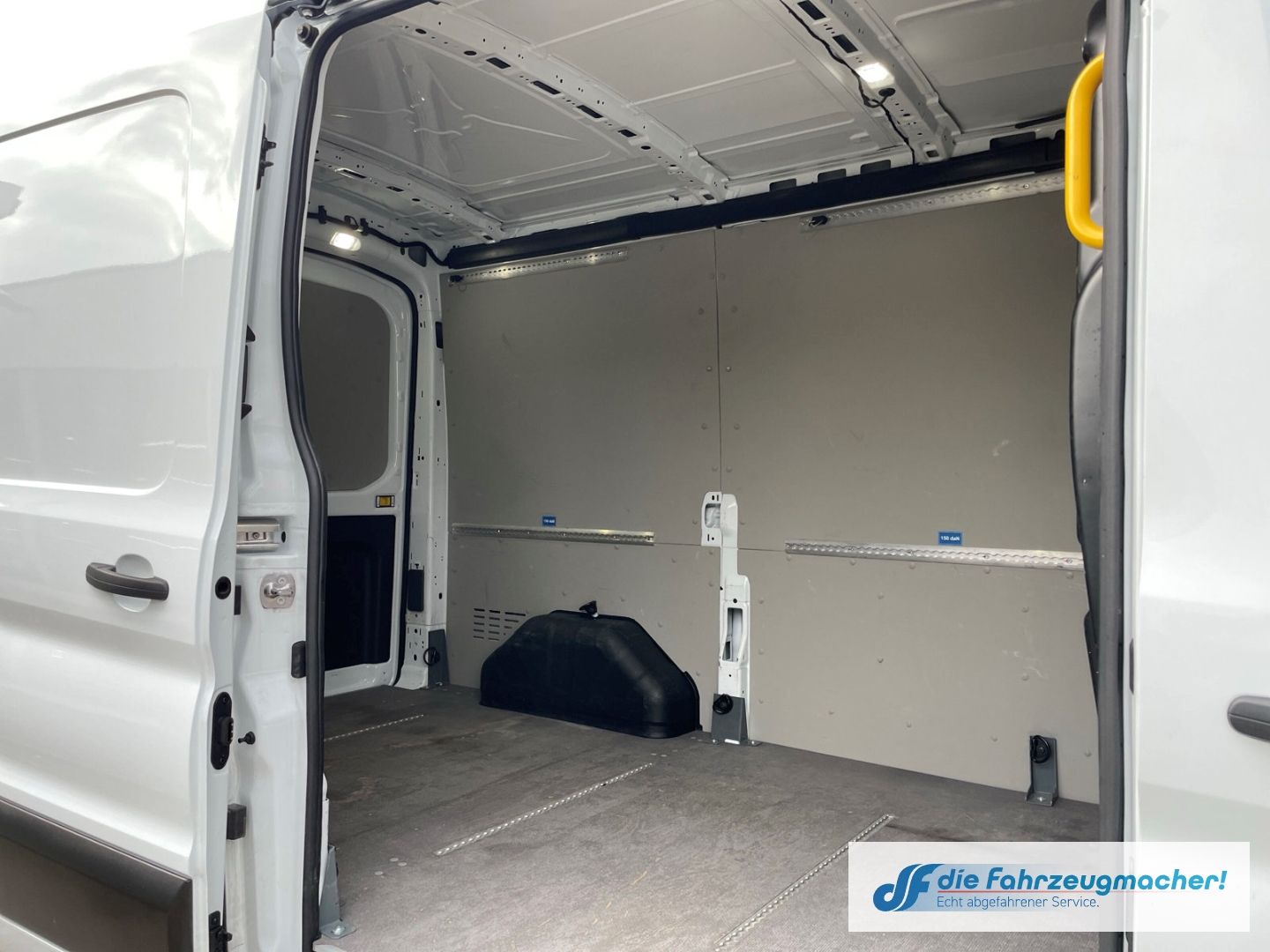 Fahrzeugabbildung Ford Transit Kasten 350 L2 Trend Klimaautom DAB Totwi
