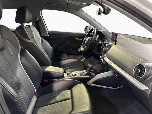 Q2 40 TFSI S TRONIC QUATT ADVANCED +LED+AHK+PDC+