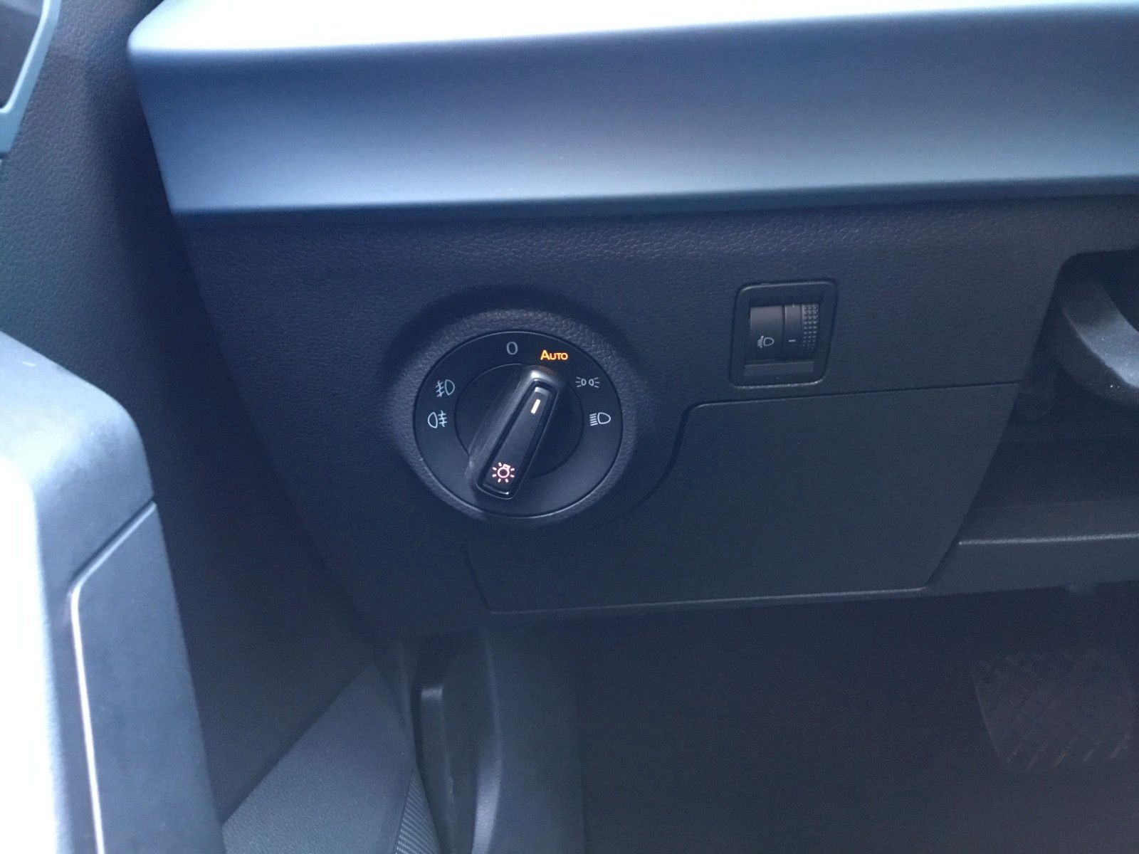 Fahrzeugabbildung SEAT Ibiza 1.0TSI Style DSG+ACC+16"+Navi+LED+FullLink