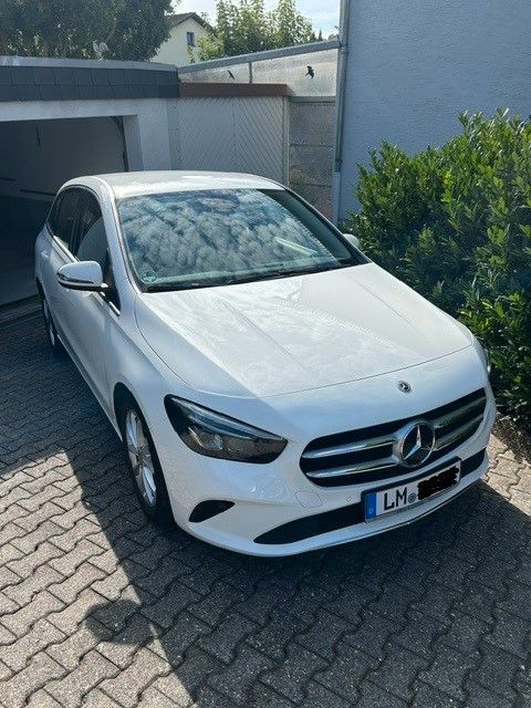 Image of Mercedes-Benz B 180