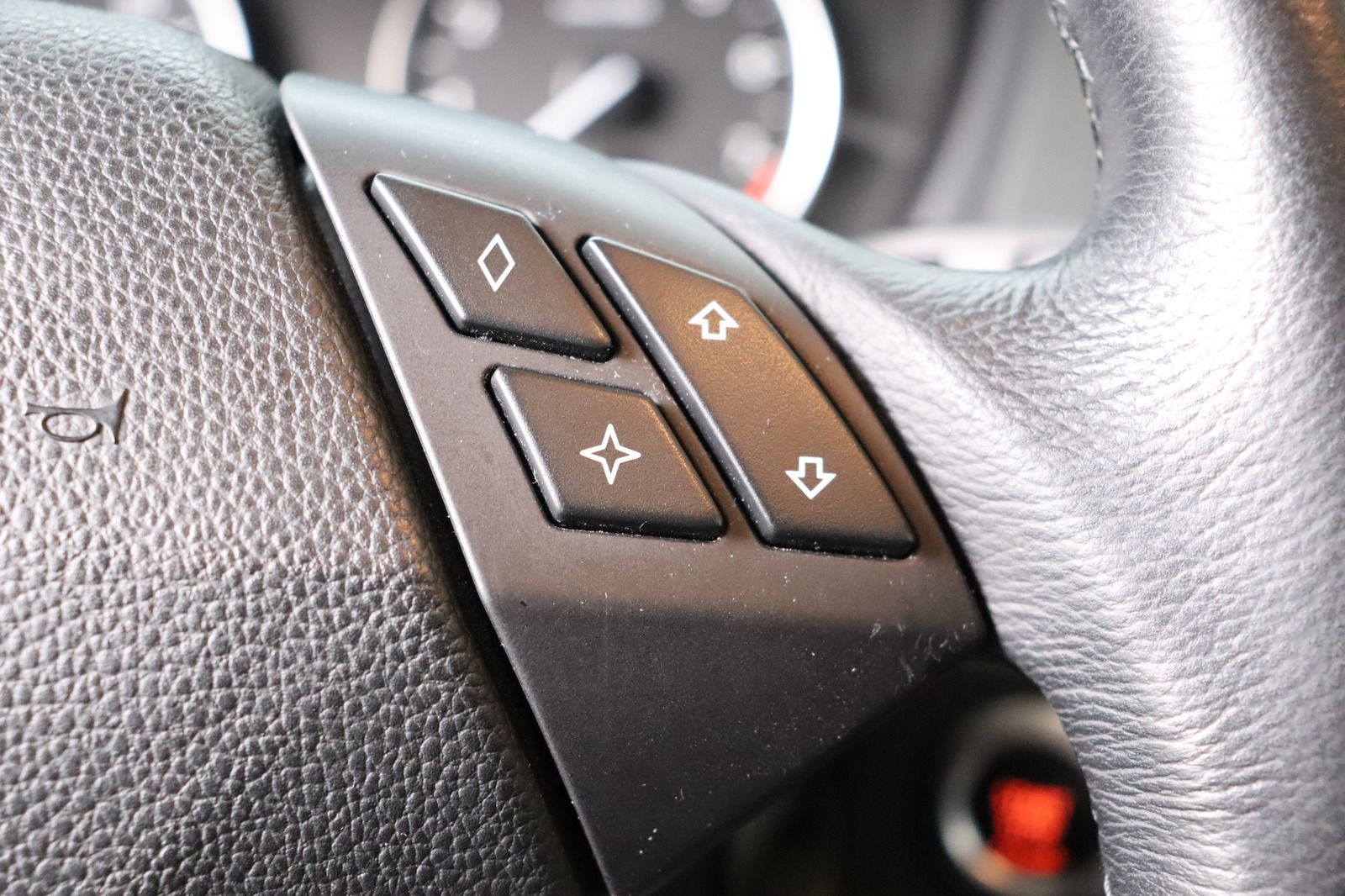 Fahrzeugabbildung BMW 525 i touring Edition * Xenon * Navi * PDC