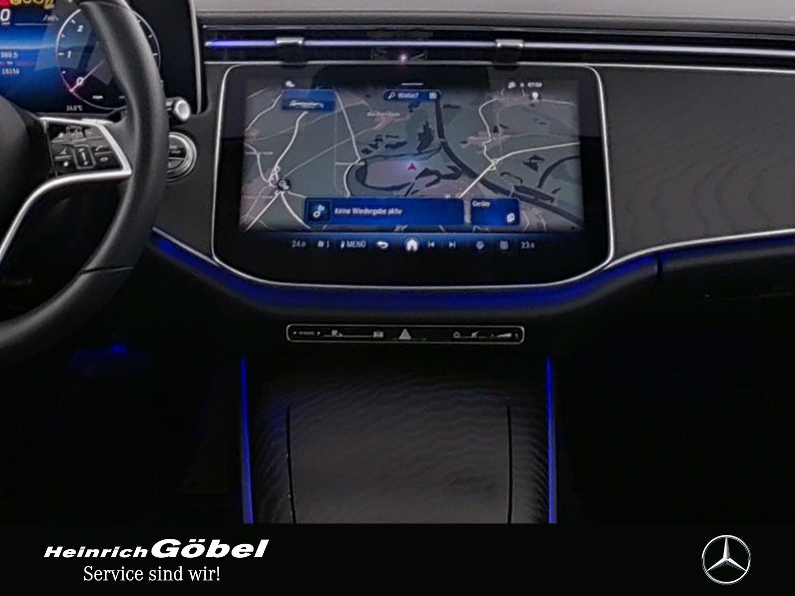 Fahrzeugabbildung Mercedes-Benz E 220 d AVANTGARDE+PANO+AHK+DISTRONIC+KAMERA