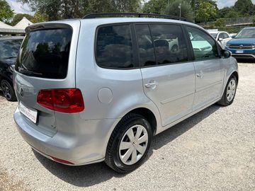 Volkswagen Touran - 6