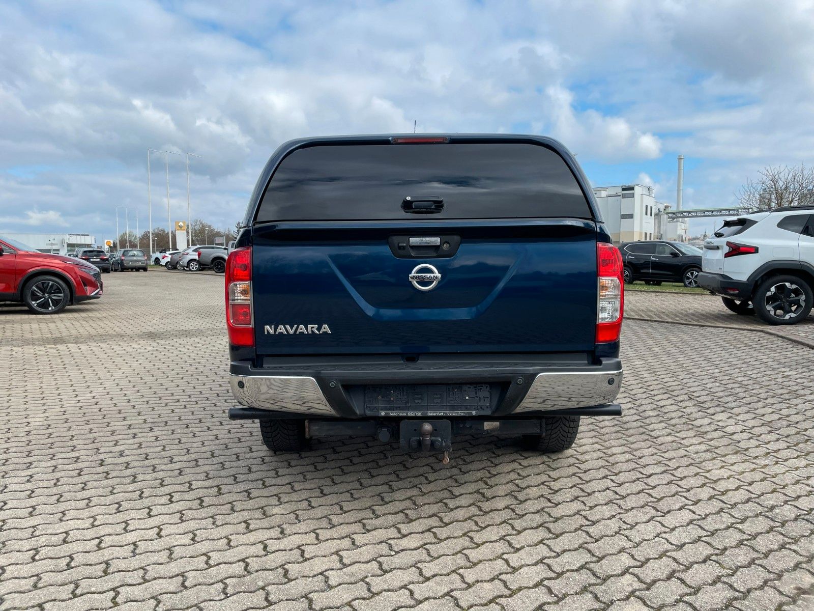 Fahrzeugabbildung Nissan Navara NP300 Tekna Double Cab 4x4