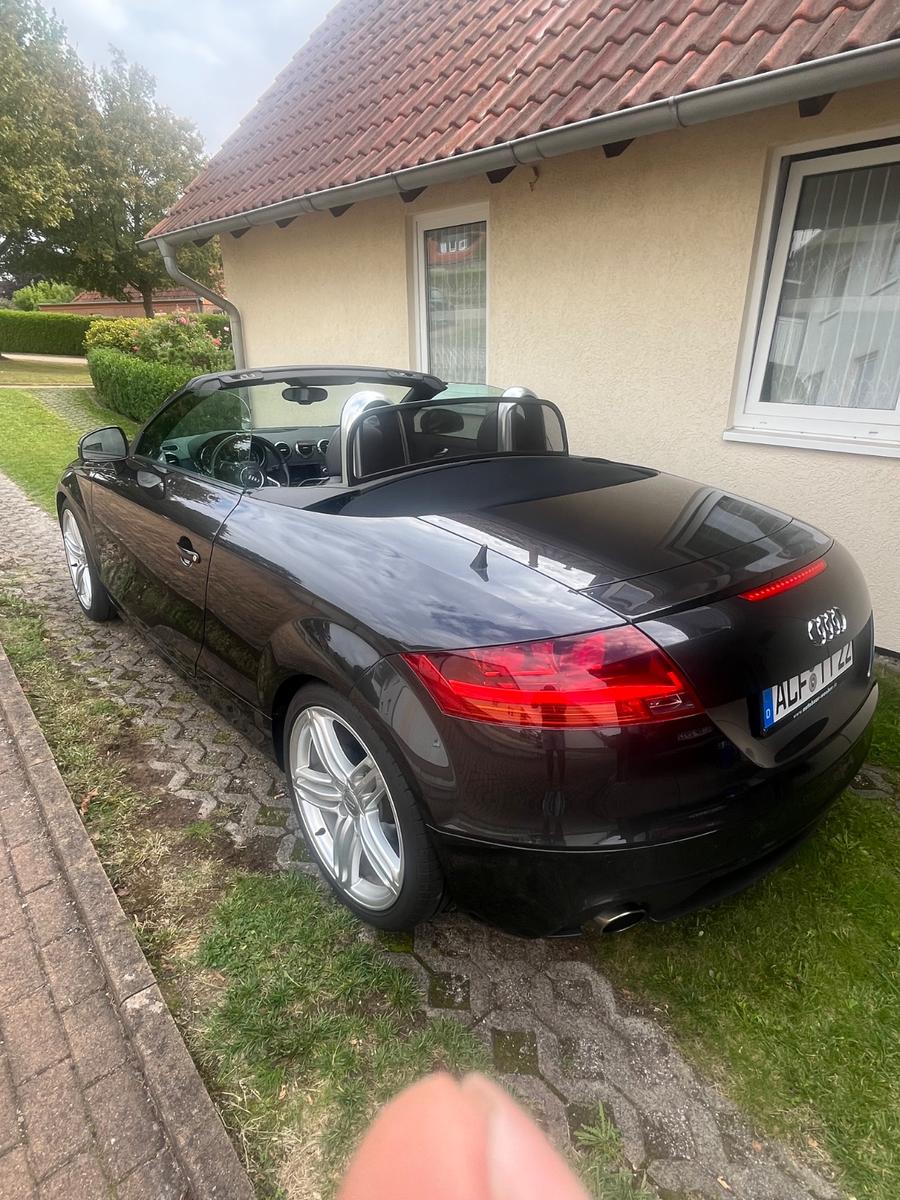 Audi TT Roadster 2.0 TFSI -