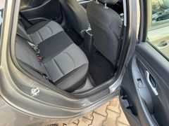 Fahrzeugabbildung Hyundai I30 Select 1,4 "NAVI-CAM-MULTI-SITZH-TEMPO-