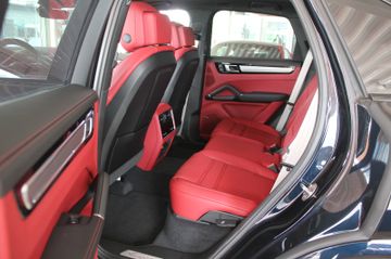 Porsche Cayenne - 12