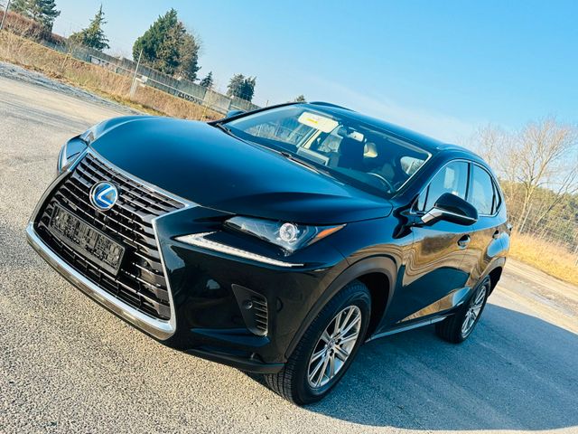 Lexus NX 300h Benzin/Hyb/Aut/NAV/KAM/LED/33.000 KM