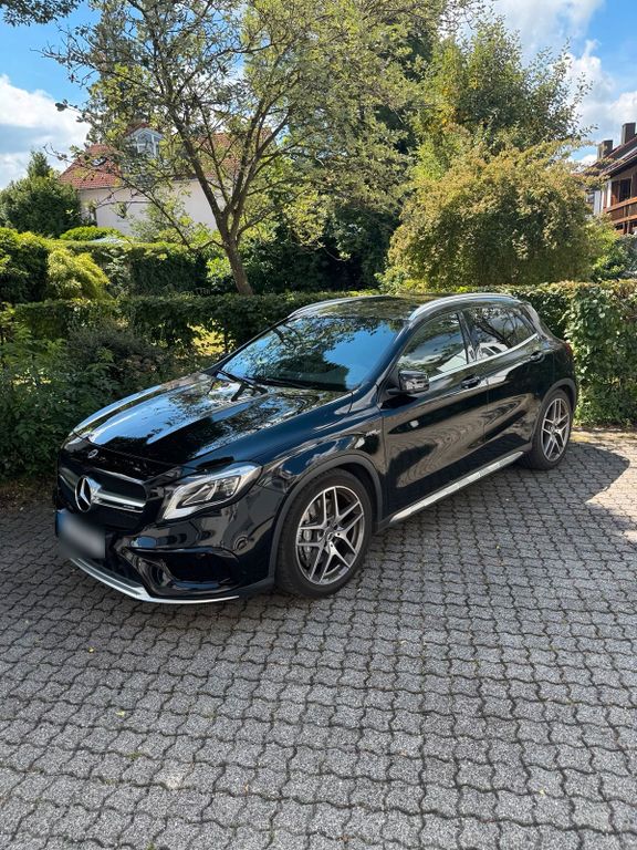 Image of Mercedes-Benz GLA 45 AMG