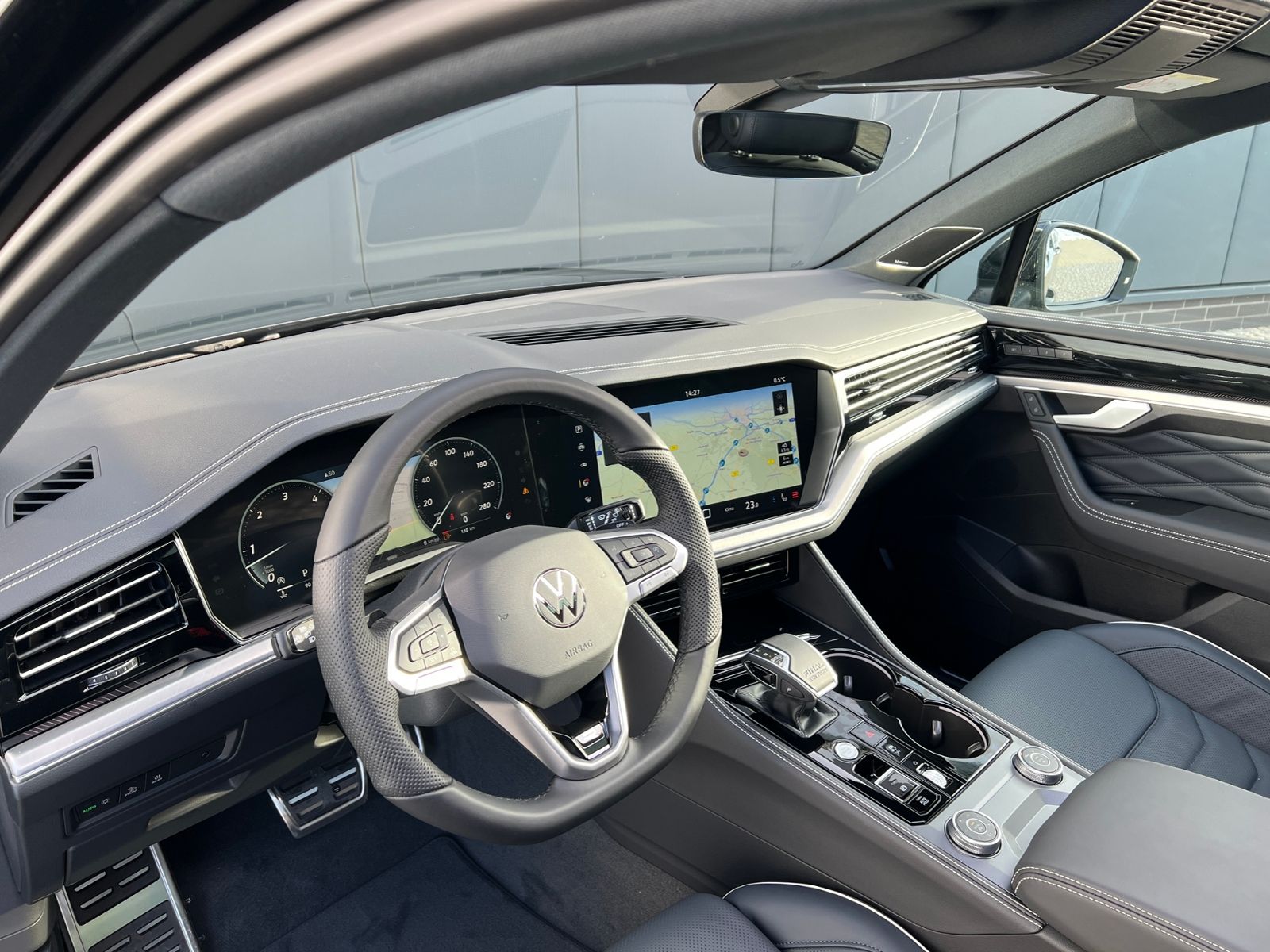 Fahrzeugabbildung Volkswagen Touareg R-Line FINAL EDITION V6 TDI SCR 4MOTION