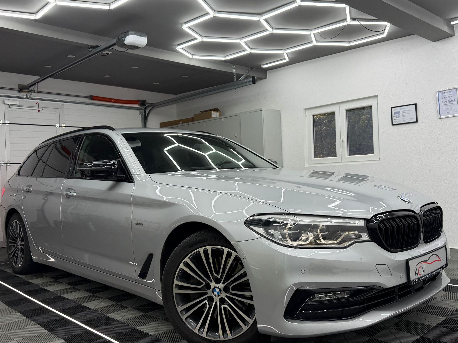 Fahrzeugabbildung BMW 540 d xDrive SPORT Line/360*/LED/HuD/H&K/ACC