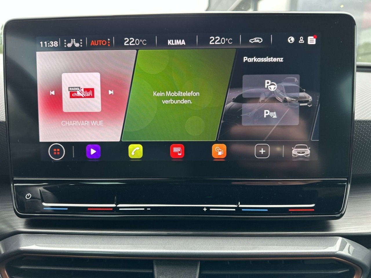 Fahrzeugabbildung CUPRA Leon 1.5 TSI 150 PS 6-Gang - mit KI generiert/bearbeitet