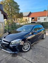 Mercedes-Benz A160 abzugeben/ Urban Aussta... - gebrauchte Mercedes-Benz A 160 aus dem Jahr 2016