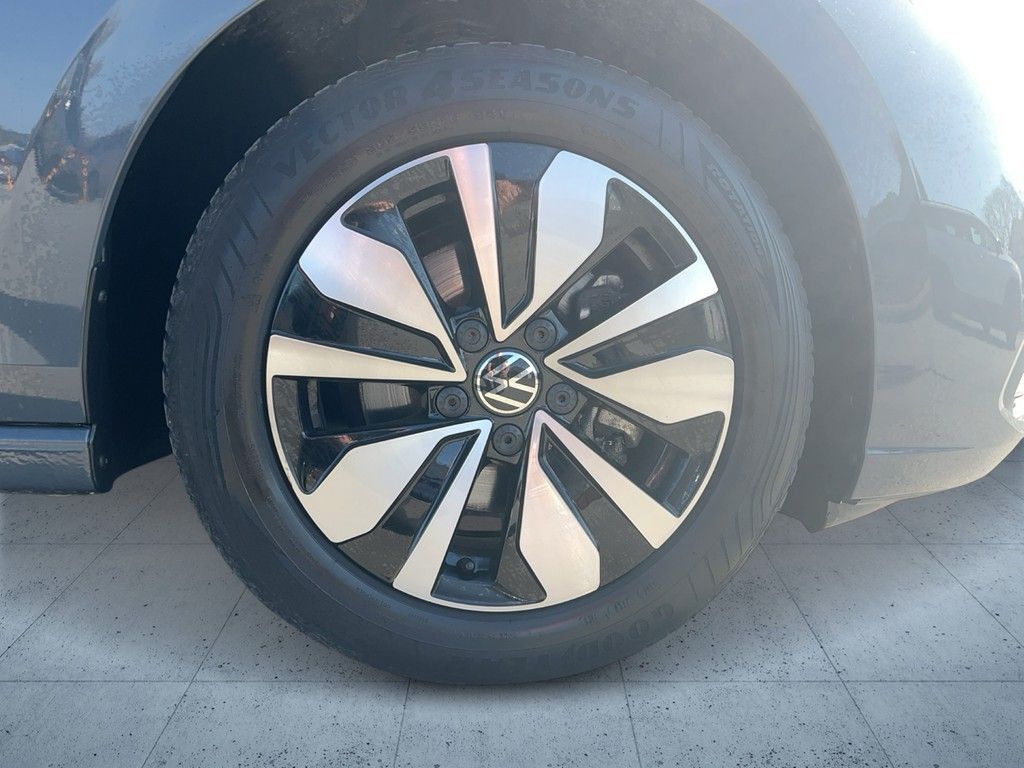 Volkswagen Golf - Bild 9