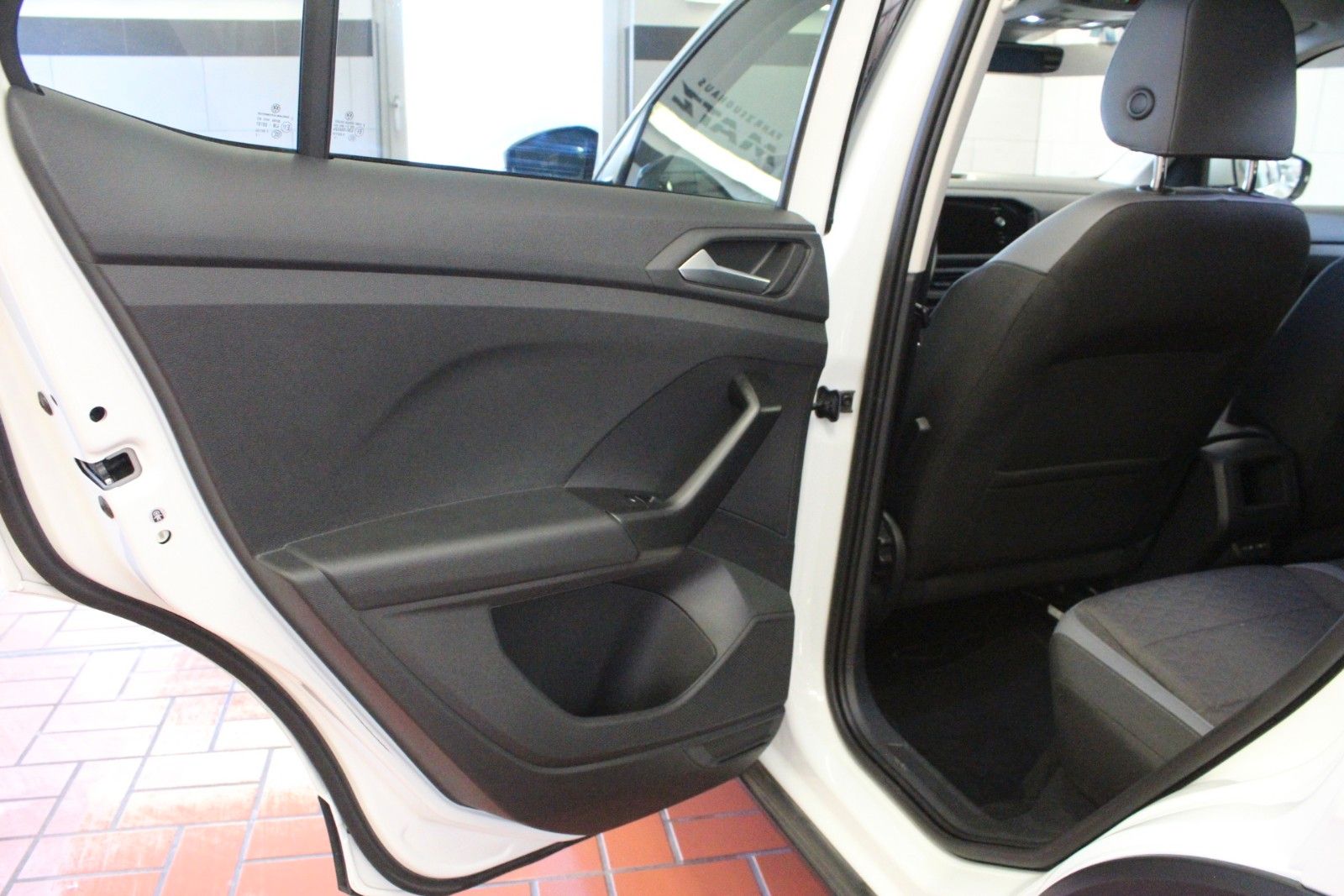 Fahrzeugabbildung Volkswagen T-Cross 1.0 TSI DSG *Sitzhzg*Kamera*AHK