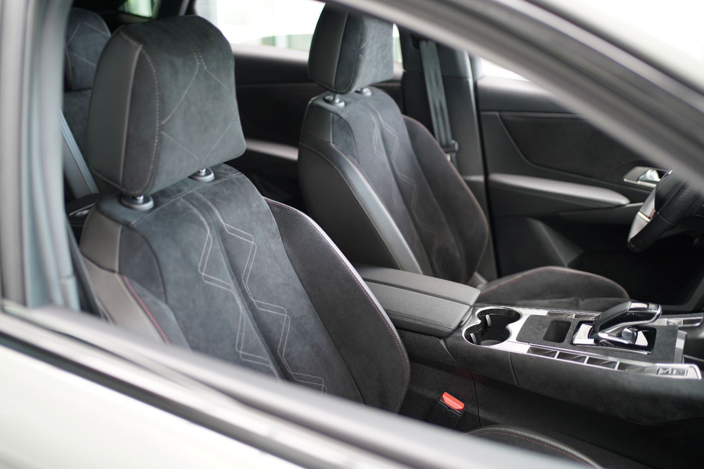 Fahrzeugabbildung DS Automobiles DS7 BlueHDi 130 EAT8 Performance Line+ Anhängerk