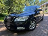 Skoda Octavia 2.0 TDI DSG Ambiente Combi AHK TÜV 07/27 - Skoda Octavia Ambiente mit Diesel-Antrieb