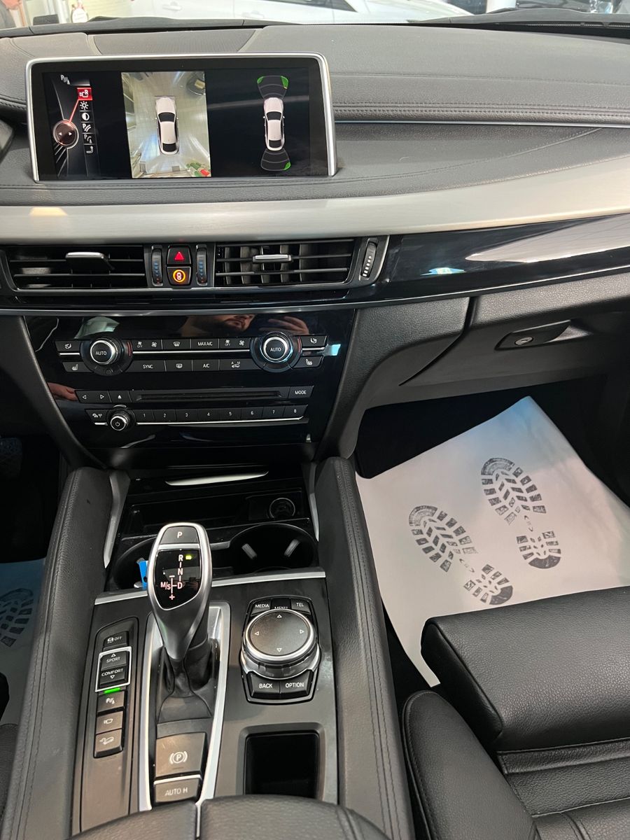 Fahrzeugabbildung BMW X6 xDrive 30 d M Sport Paket *4xSitzh*Head-Up*