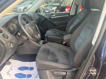 Volkswagen Tiguan - 11