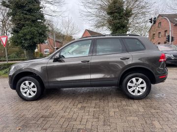 Volkswagen Touareg - 11