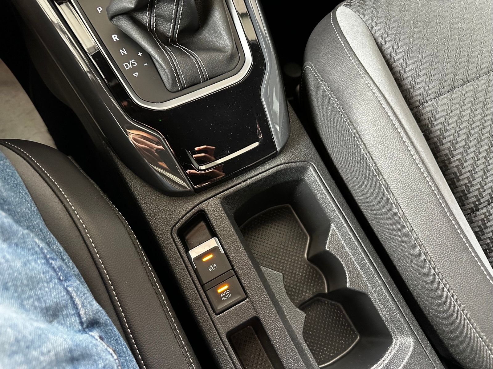 Volkswagen T-Roc 1.5TSi Sport R-Line — Bild 18