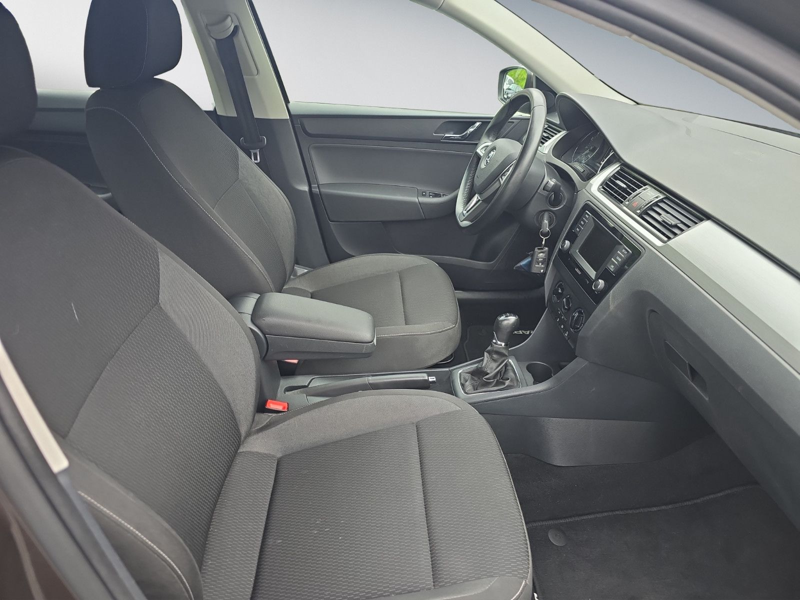 Fahrzeugabbildung SKODA Rapid Spaceback Ambition/KLiMA/PDC/TÜV NEU