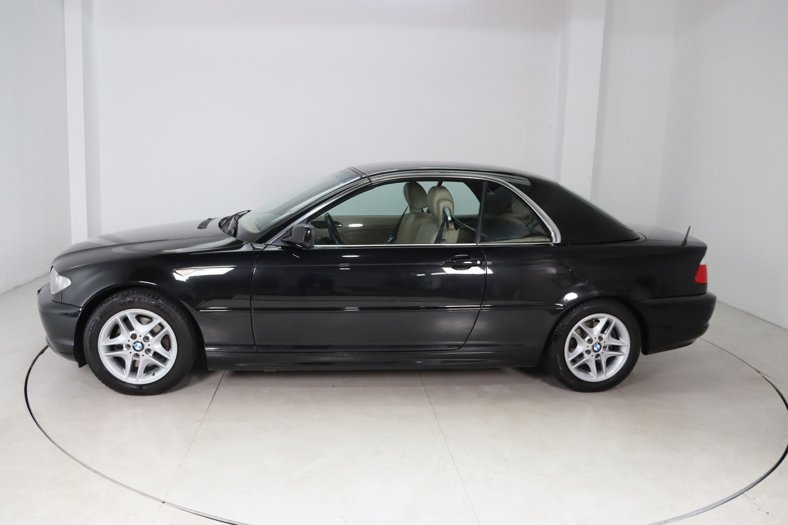 Fahrzeugabbildung BMW 325 Ci * Navi * Xenon * Memory * Leder