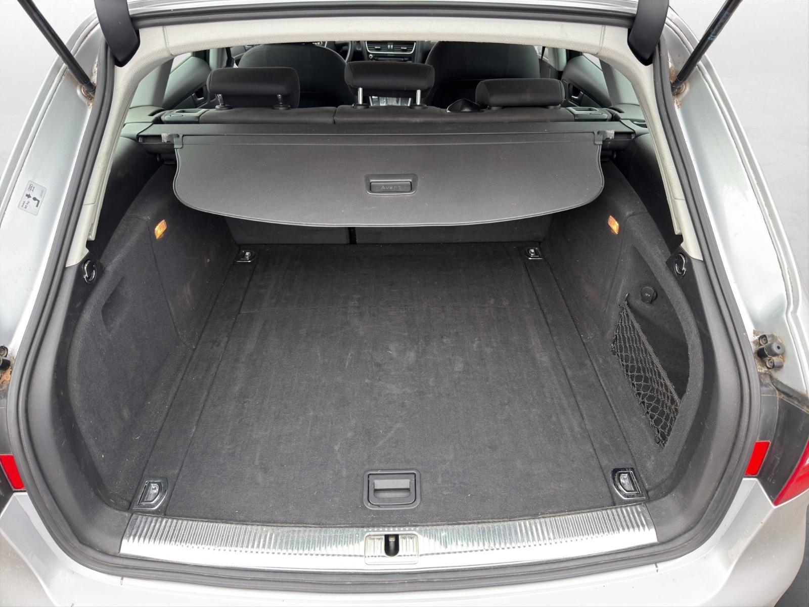 Audi A4 2013 — photo 13