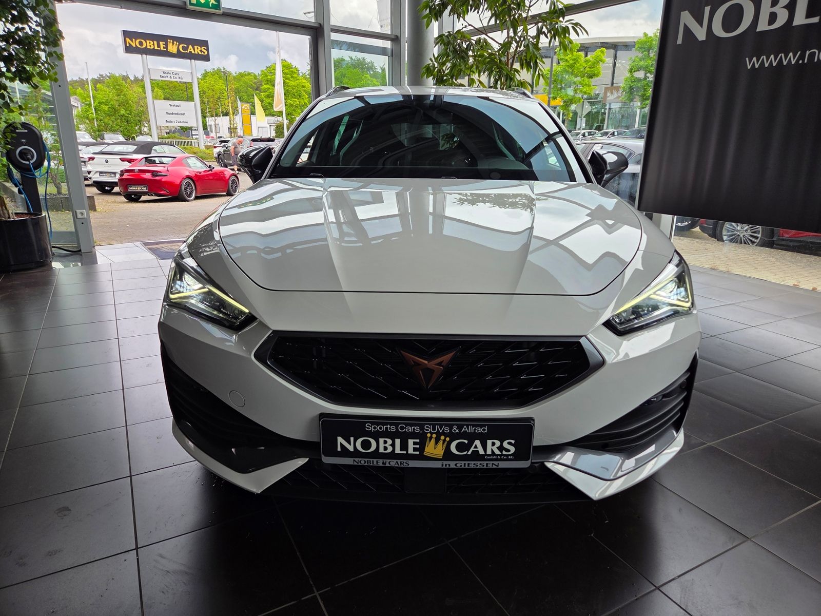 Fahrzeugabbildung CUPRA Leon Sportstourer VZ 1.4 e-Hybrid SHZ LED NAVI