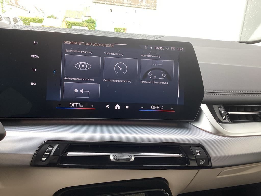 BMW 223 Active Tourer - Bild 23