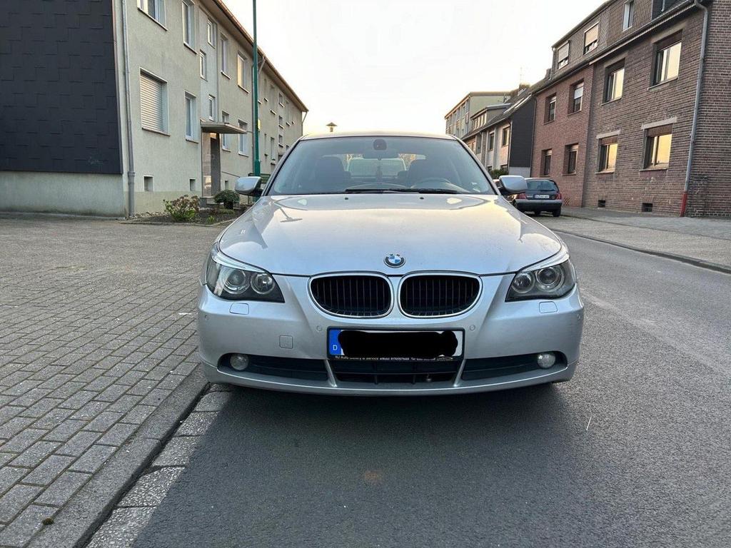 BMW 520