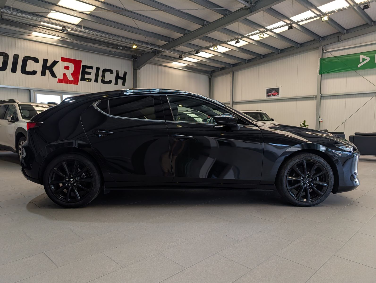 Fahrzeugabbildung Mazda 3 2.0 Skyactive-G Homura HUD Navi LED Kamera ACC