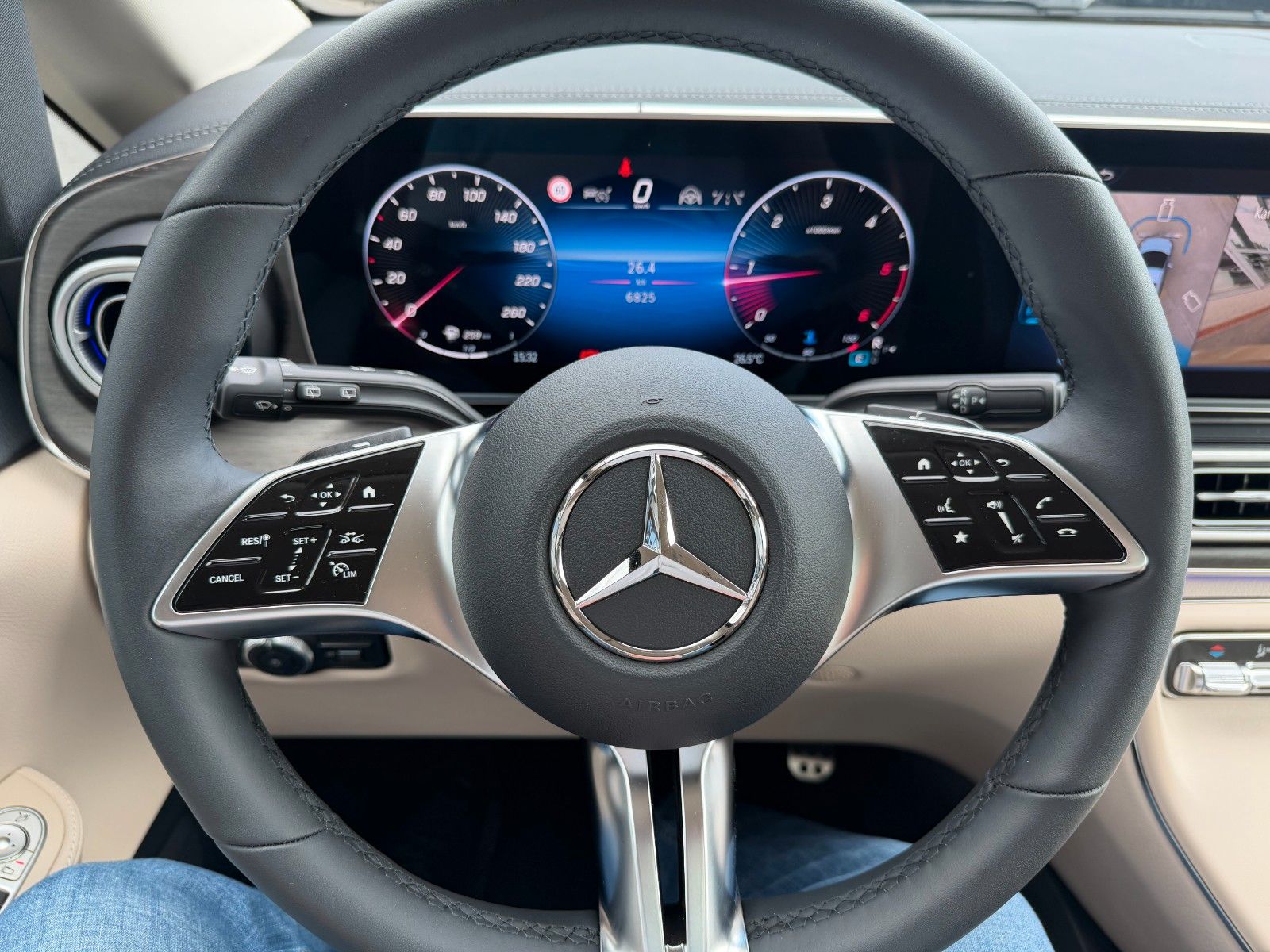 Fahrzeugabbildung Mercedes-Benz V 250 d AVA DISTRONIC AHK 2,5to Stdheiz Panorama