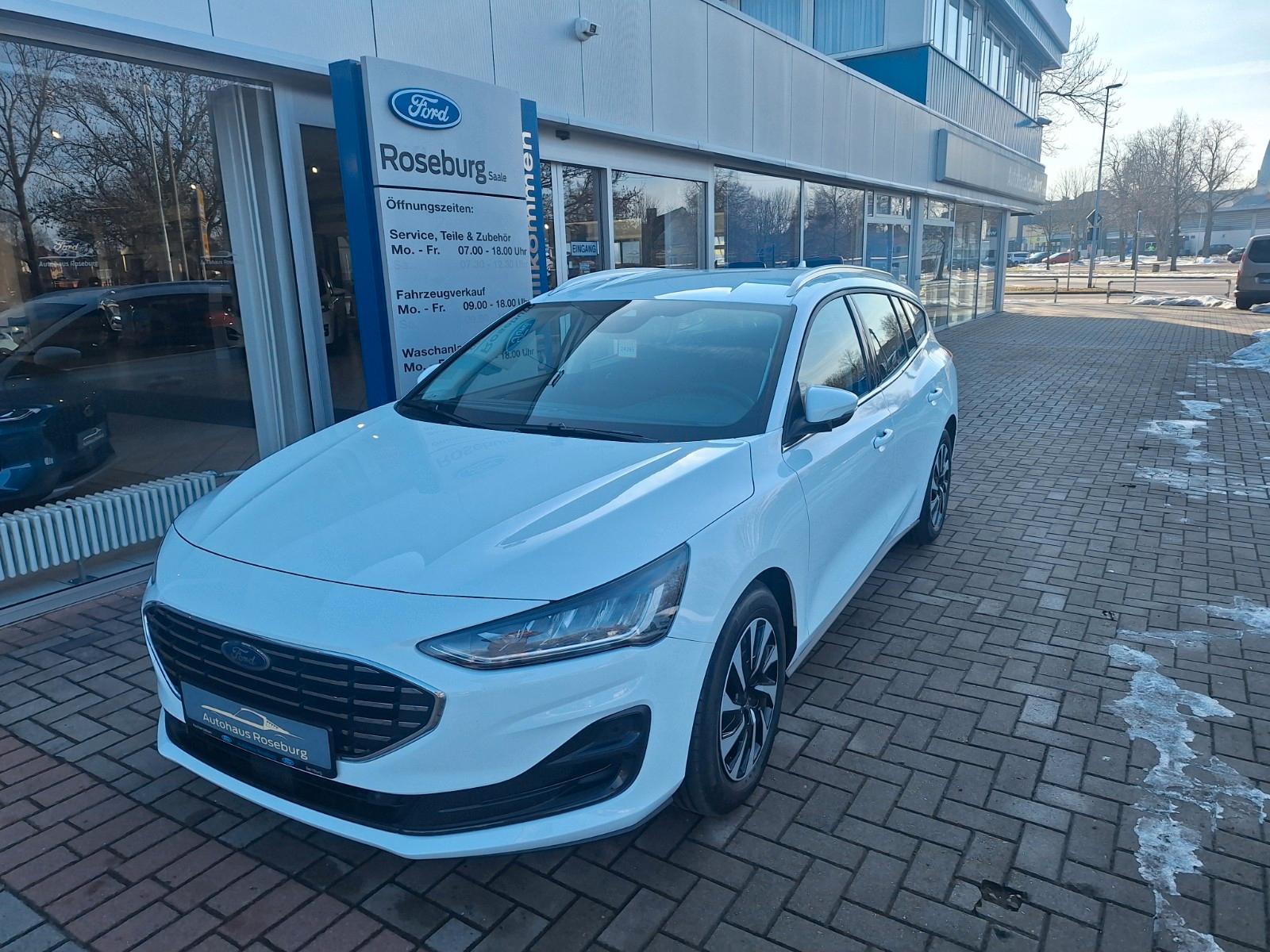 Ford Focus Turnier Titanium NAVI LED PDC LMF SR/WR