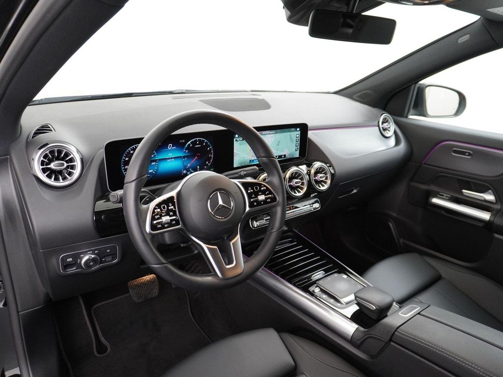 Mercedes-Benz GLA 200 Business Solution Luxury AMG Felgen MBUX
