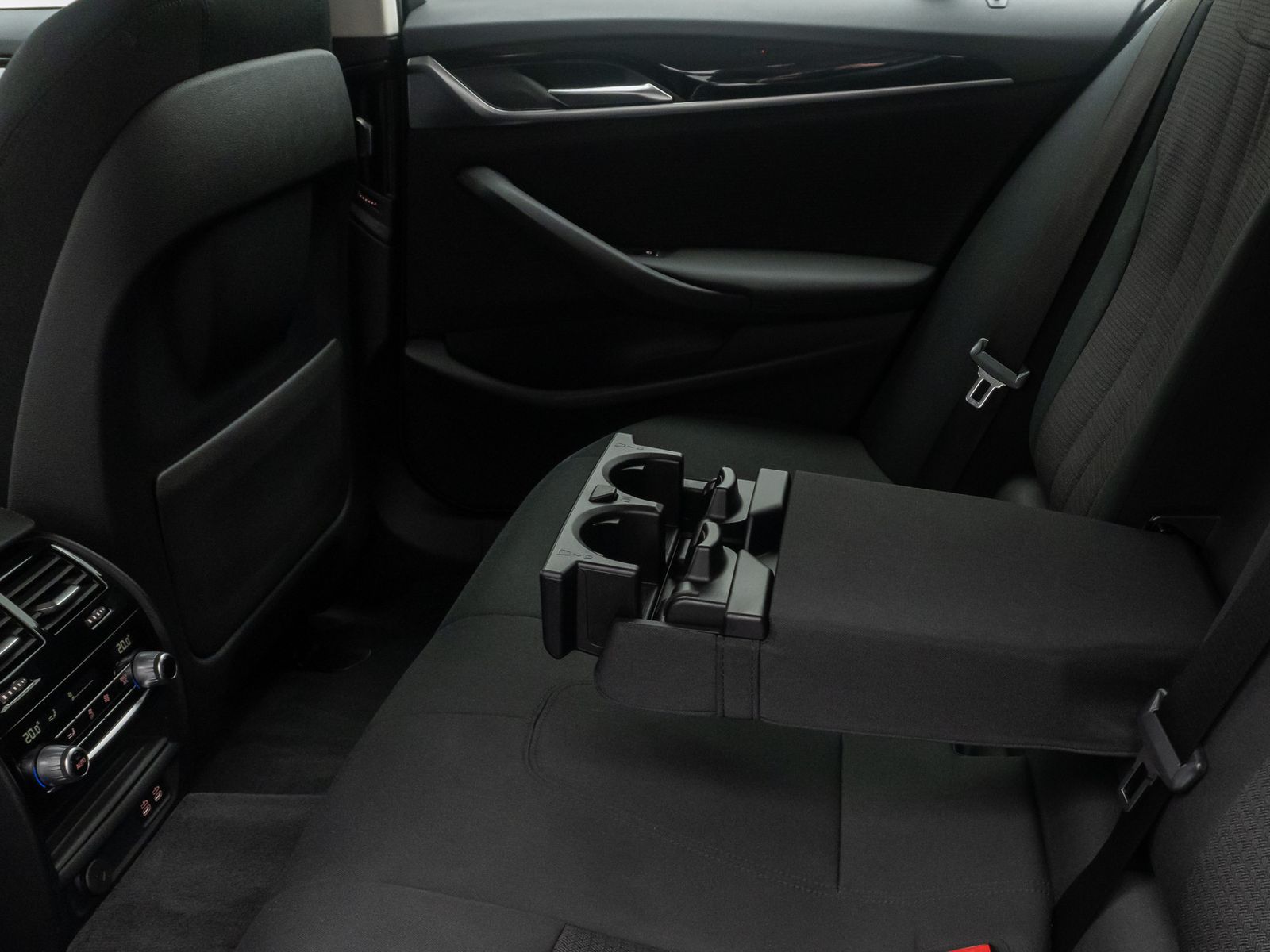 Fahrzeugabbildung BMW 530e Alarm Stop&Go Kamera DAB MSport Parkassist