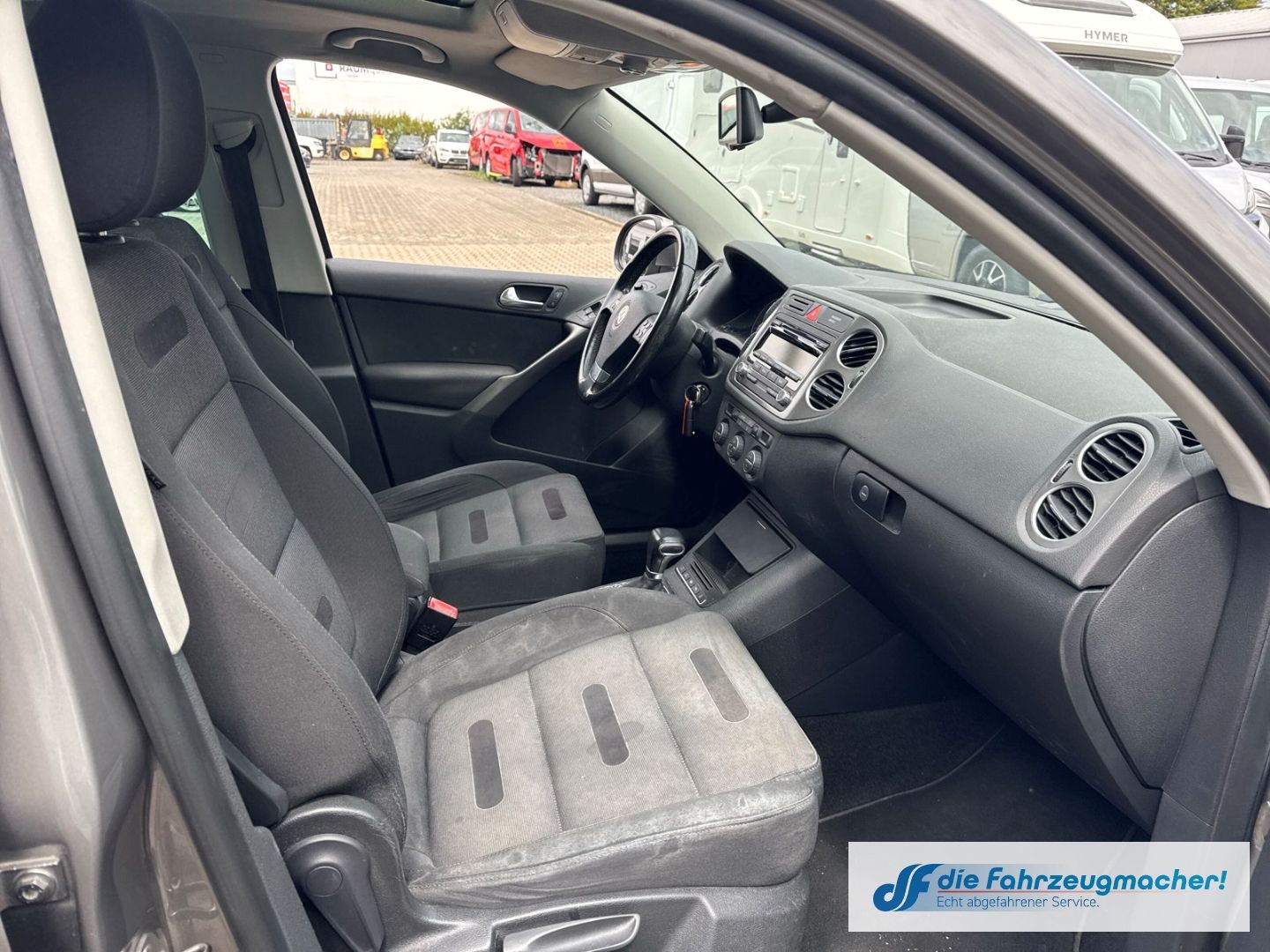 Fahrzeugabbildung Volkswagen Tiguan Sport & Style 4Motion El. Panodach *EXPO