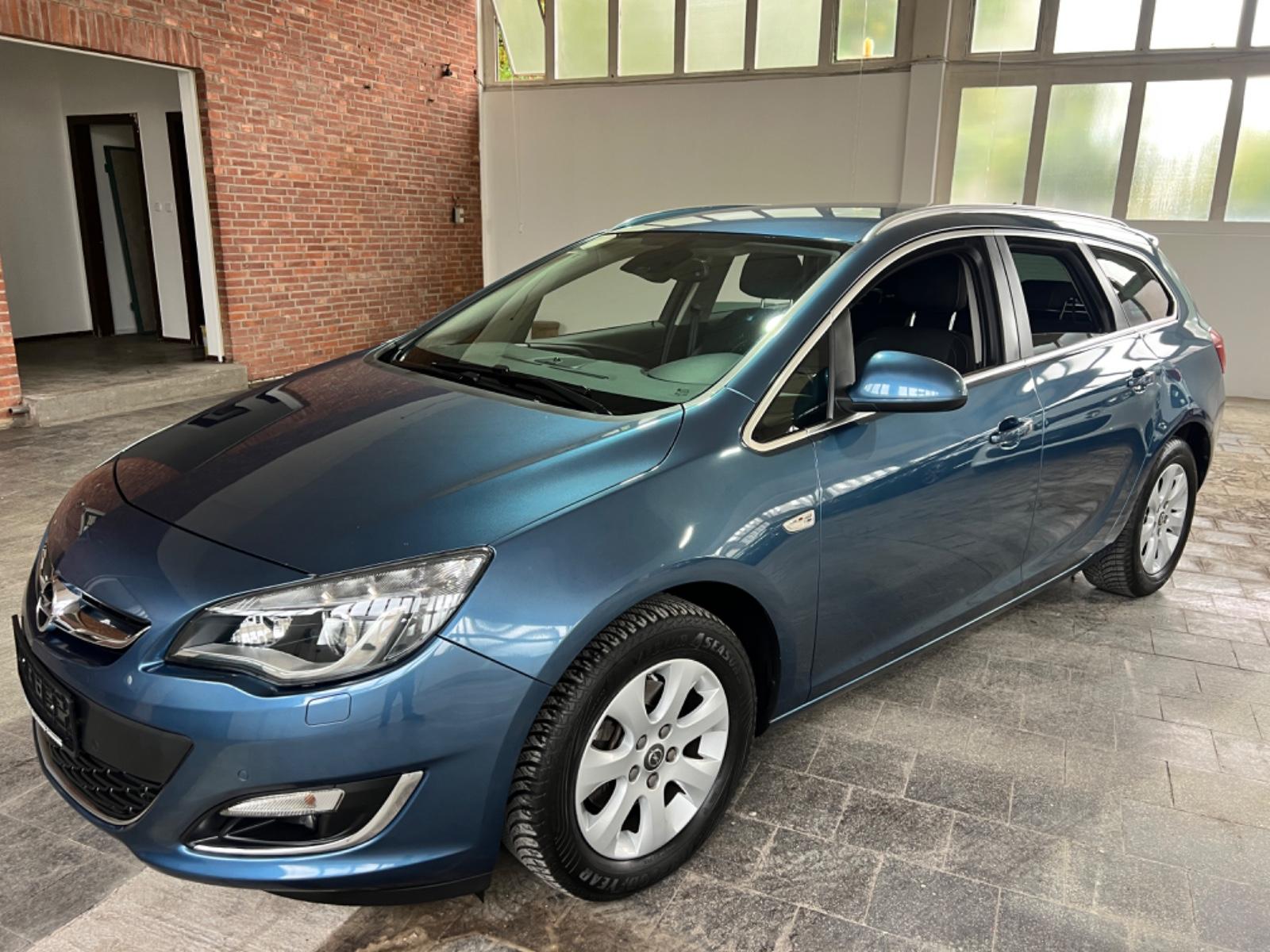 Opel Astra J Sports Tourer Exklusiv *Xenon*Navi*