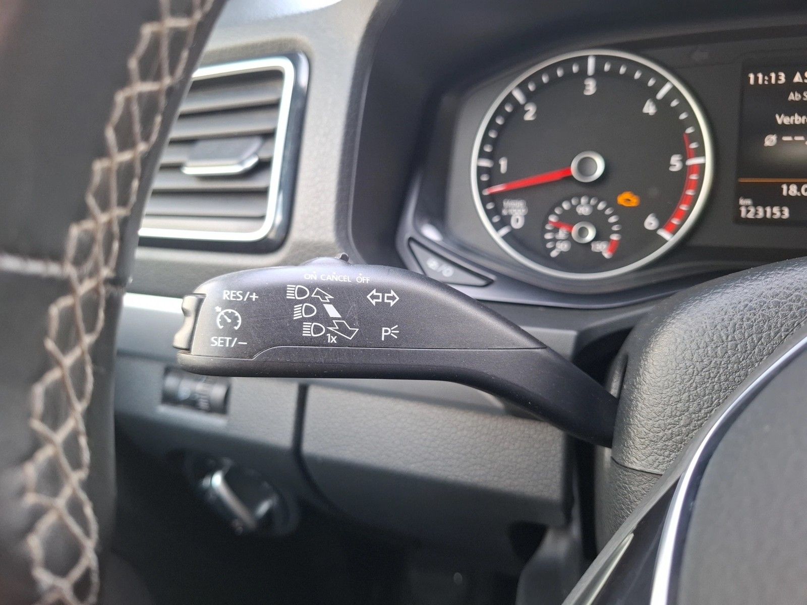 Fahrzeugabbildung Volkswagen Amarok TDI Aventura DC DSG 4M STH Xenon AHK Navi