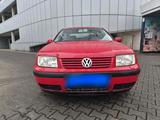 Volkswagen Vw Bora 1.6 SR - VW Bora von privat