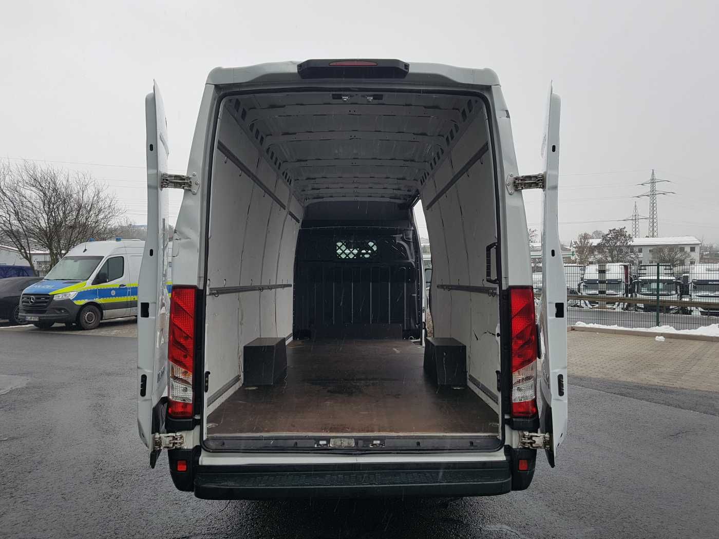 Fahrzeugabbildung Iveco Daily 35 S16 A8 V *Klima*Automatik*L4.100mm*