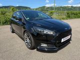 Ford Focus Lim. ST 20 TDCI Sport/Recaro/BiXenon/Euro6 - Ford Focus mit Diesel-Antrieb: Sport