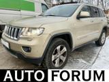Jeep Grand Cherokee 3.0 CRD OVERLAND AUT AHK NAVI CAM - Jeep Grand Cherokee Gebrauchtwagen in Hamburg